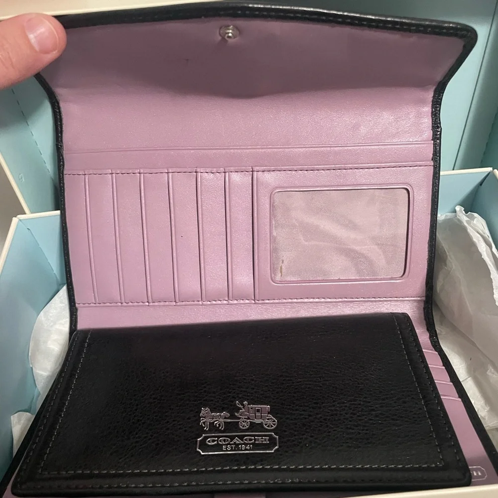 Black Coach Wallet. - Picture 3 of 3